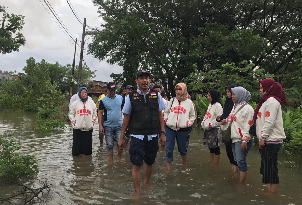 Rudianto Lallo Sasar Korban Banjir yang Belum Mendapatkan Bantuan